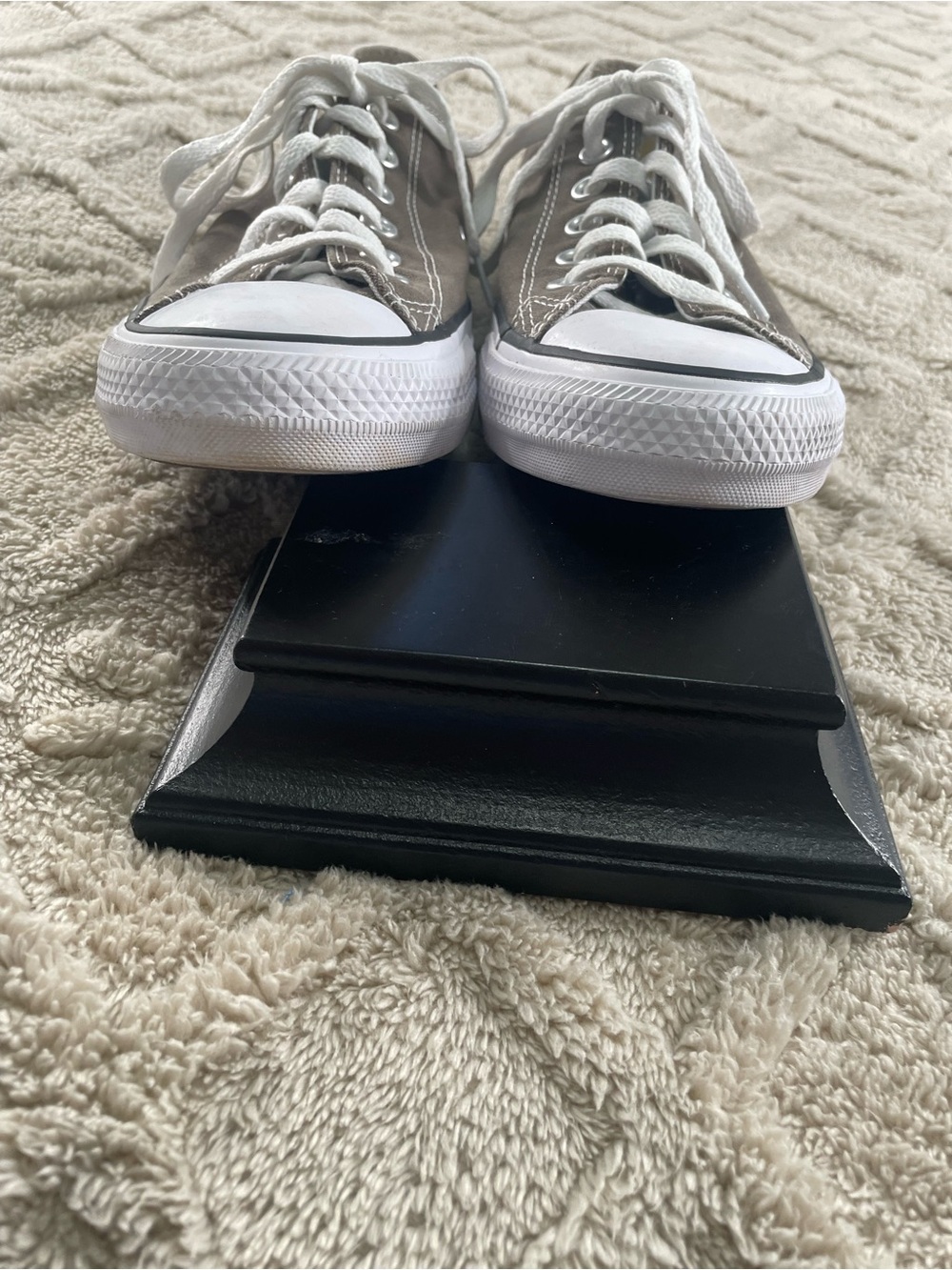 Converse' All Star Low Top Sneakers - Brown
Size M 7 or W 9 - Picture 5 of 10
